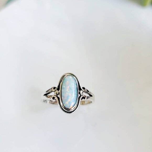Sterling Silver Opal Ring, Women's Ring, Minimalist Ring, Oval Stone,925 Stamped - Picture 4 of 9